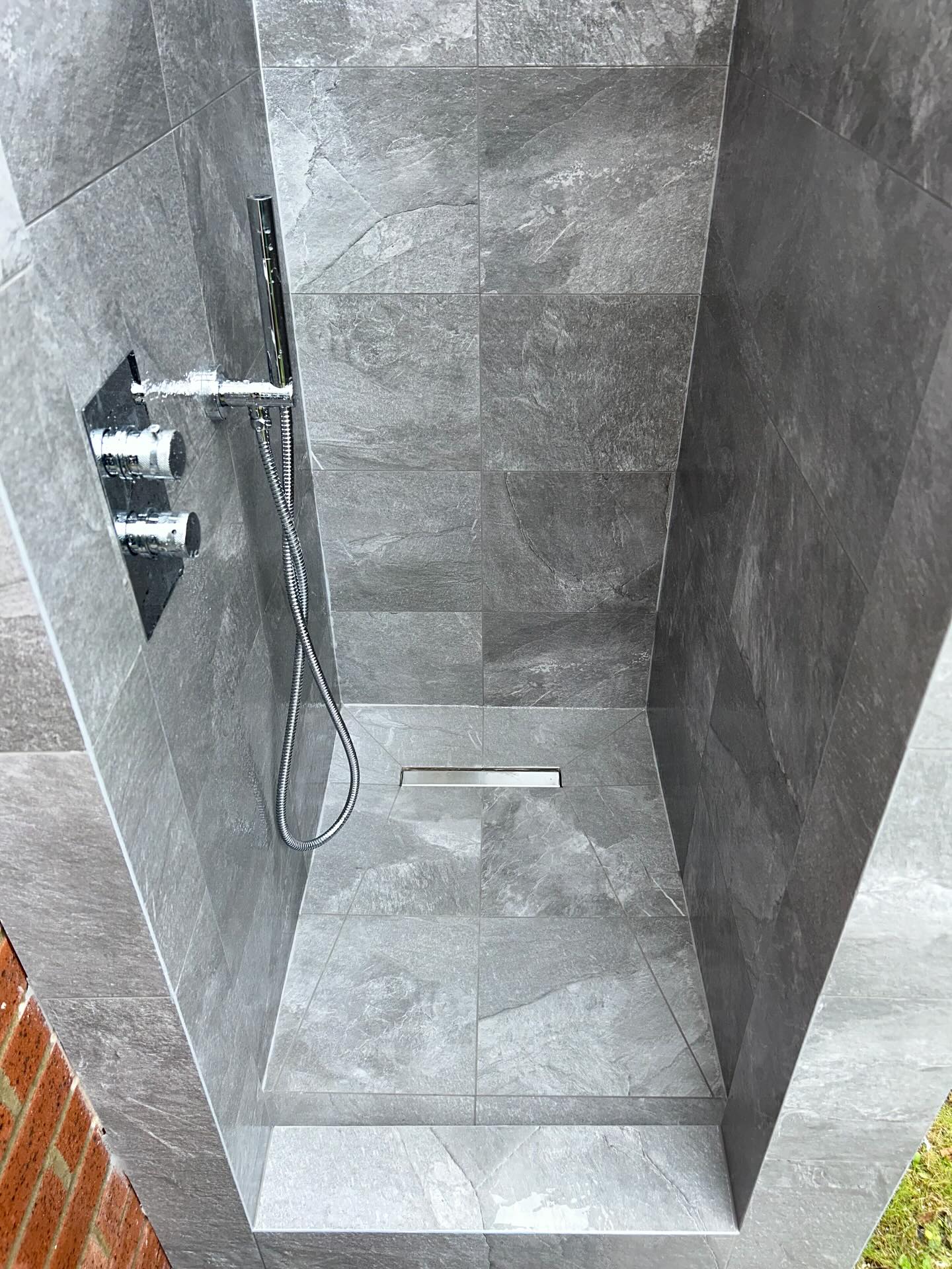 Seaburn-outdoor-shower-4